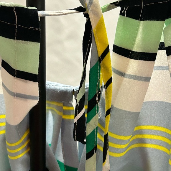 Banana Republic sleeveless striped top, size XS - Picture 4 of 4